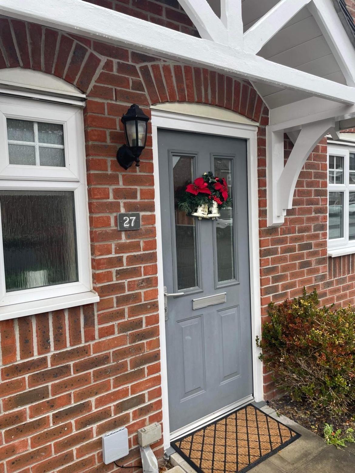 Modern Semi Detached In A Quiet Location, Driveway Parking Villa Ewloe Eksteriør bilde