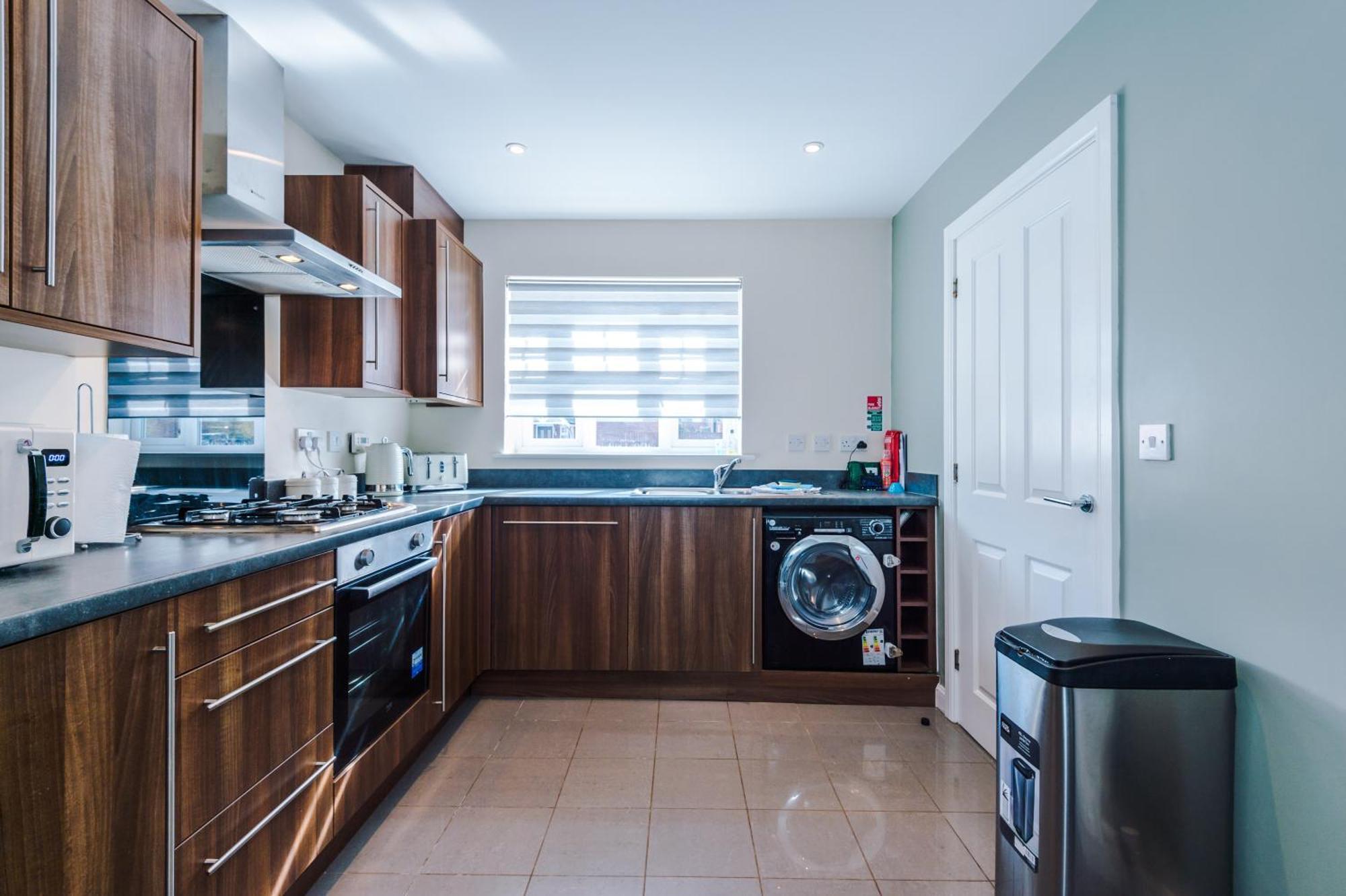 Modern Semi Detached In A Quiet Location, Driveway Parking Villa Ewloe Eksteriør bilde