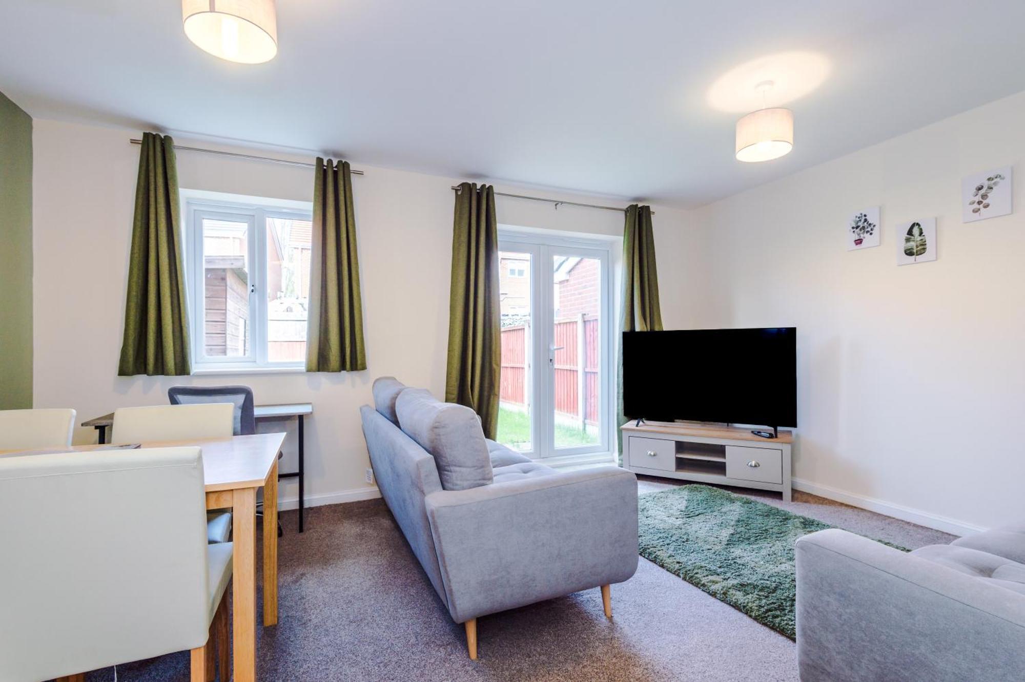 Modern Semi Detached In A Quiet Location, Driveway Parking Villa Ewloe Eksteriør bilde