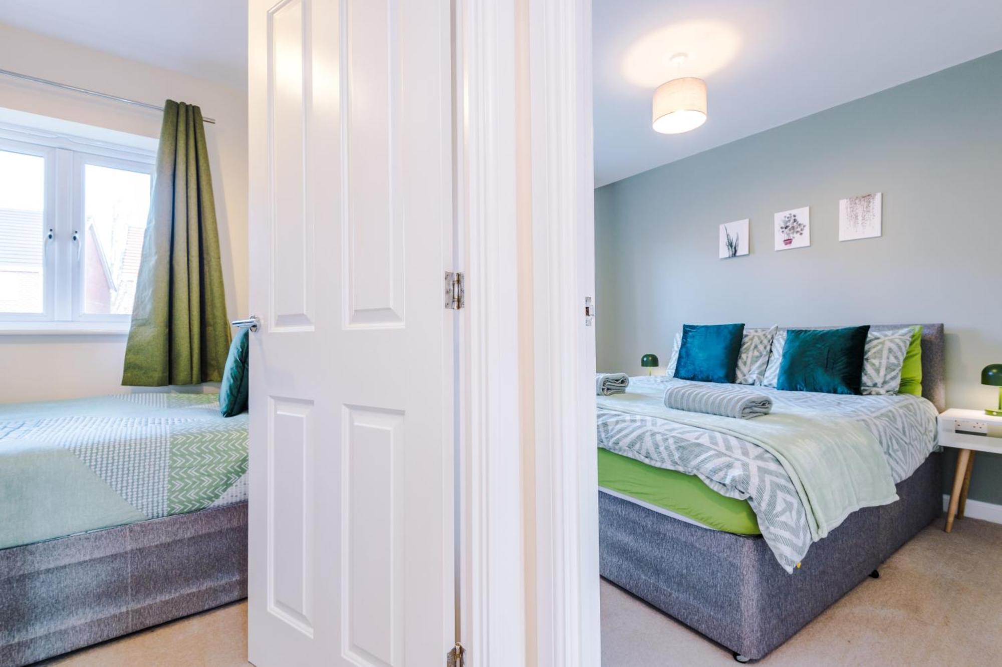 Modern Semi Detached In A Quiet Location, Driveway Parking Villa Ewloe Eksteriør bilde