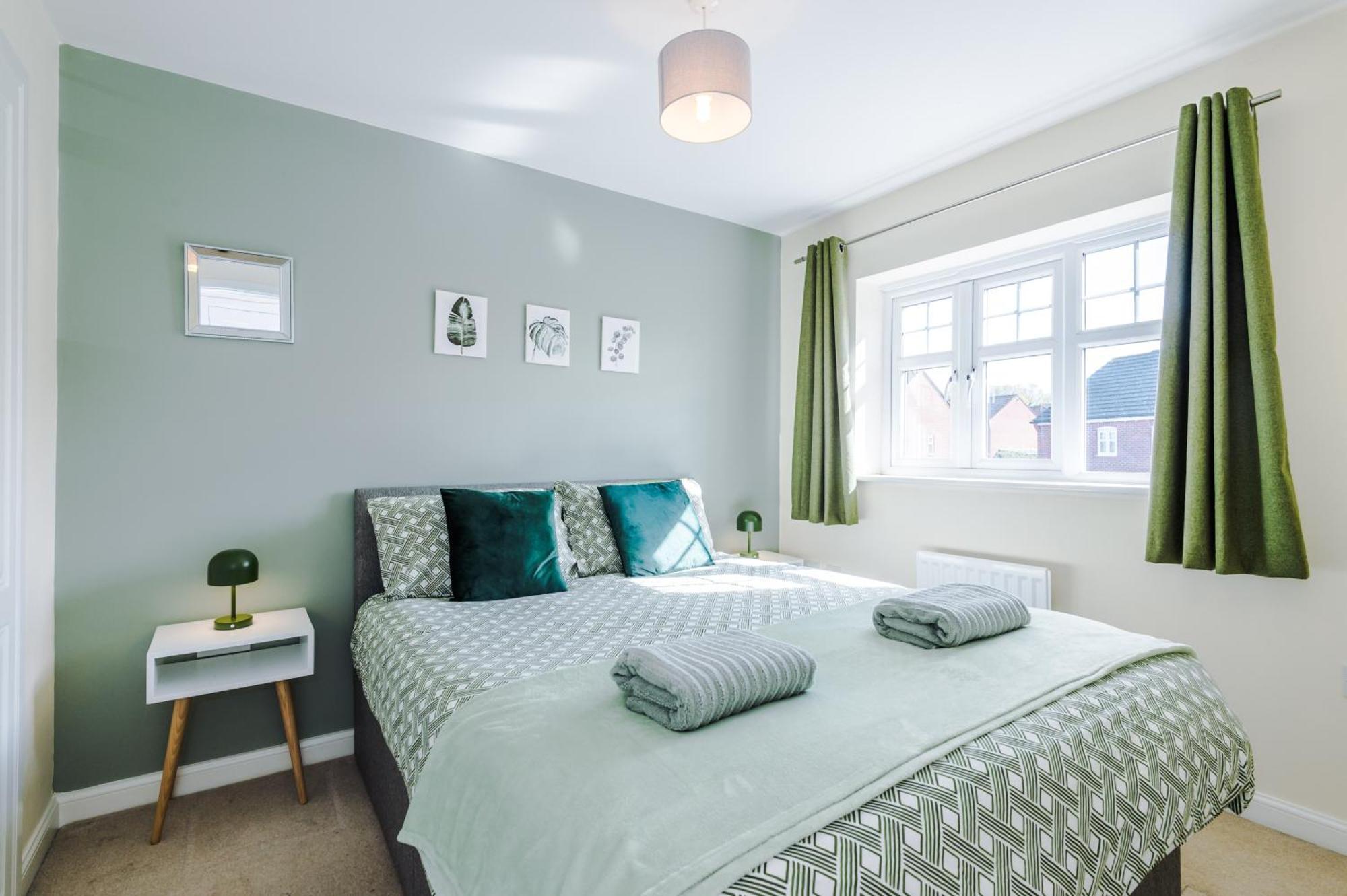 Modern Semi Detached In A Quiet Location, Driveway Parking Villa Ewloe Eksteriør bilde